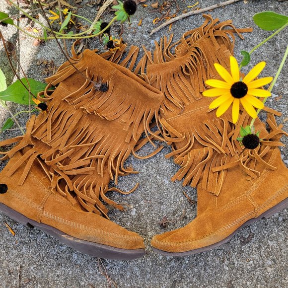 Minnetonka fringe leather boots sz8 - Picture 1 of 4